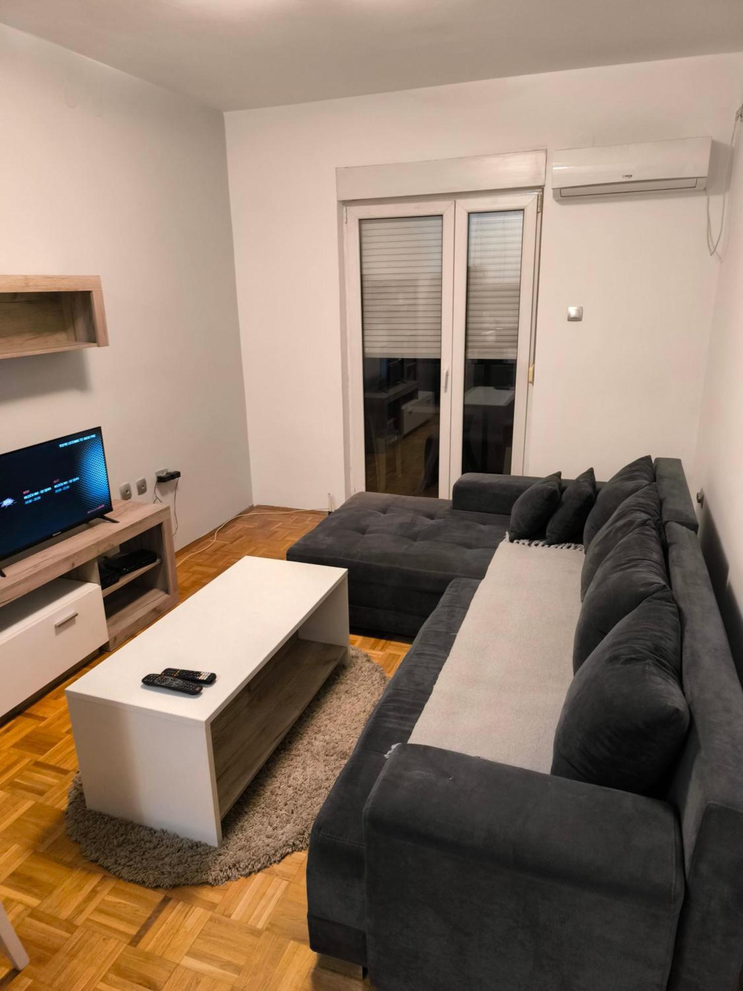 Oaza Mira + Free Parking Apartment Novi Sad Exterior foto
